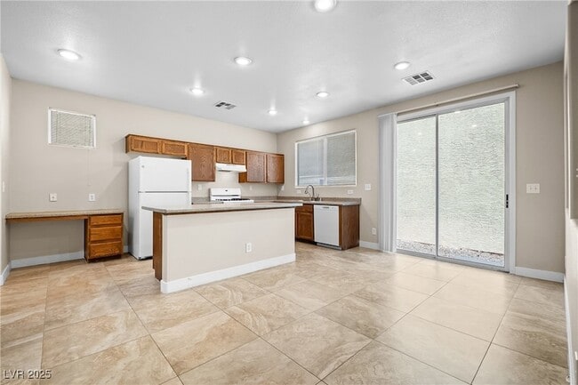 Building Photo - 6743 Winding Wood St