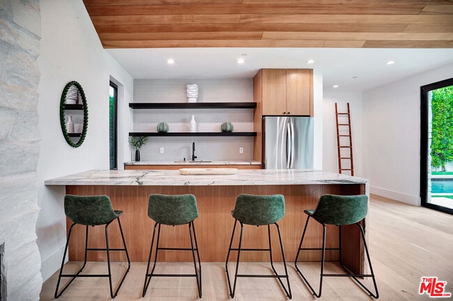 Building Photo - 15602 Morrison St