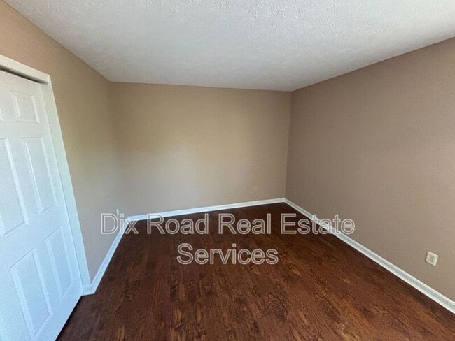 Building Photo - 6729 Fayetta Dr