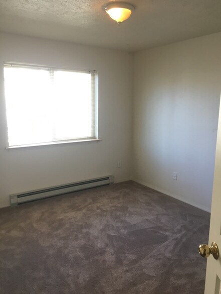 Bedroom 3 - 220 E Mission Ave