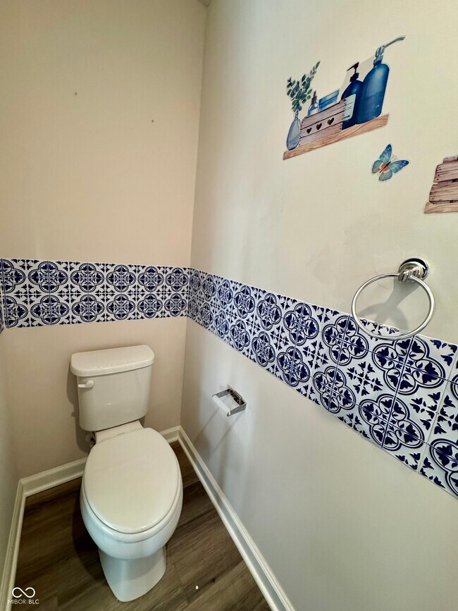 Building Photo - 830 McArthur Dr