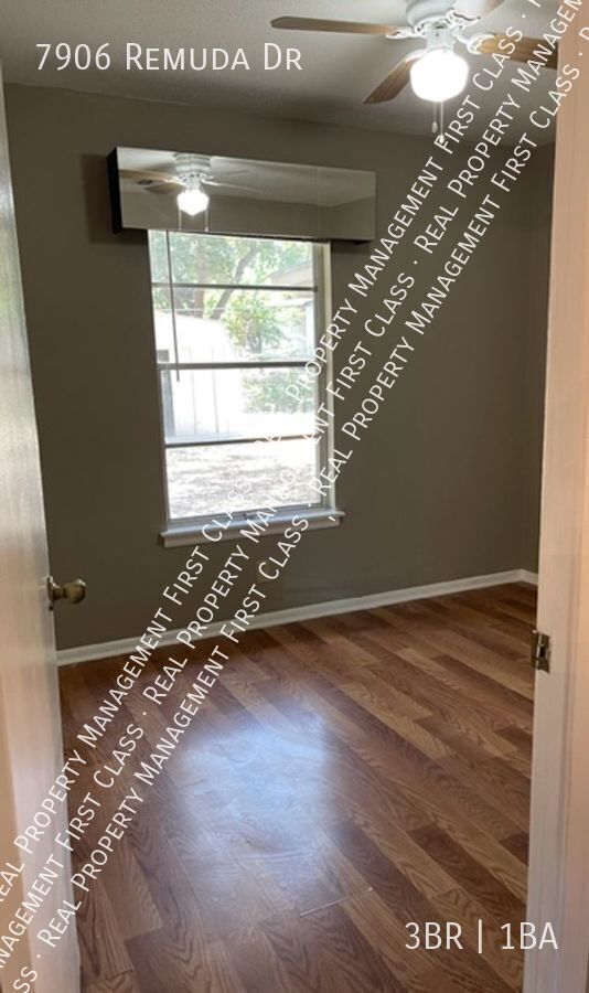 Building Photo - 7906 Remuda Dr