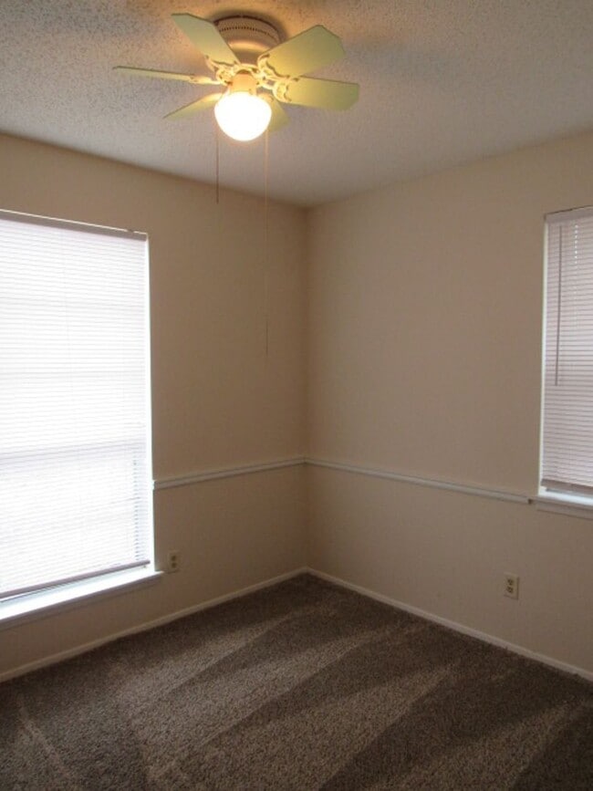 Building Photo - Nice home in Pace!