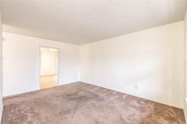 Building Photo - 2531 E Skelly Dr