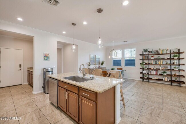 Building Photo - 9937 W Andrea Dr