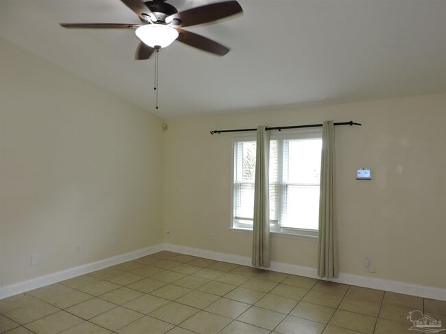 Building Photo - 4407 Eastpointe Dr