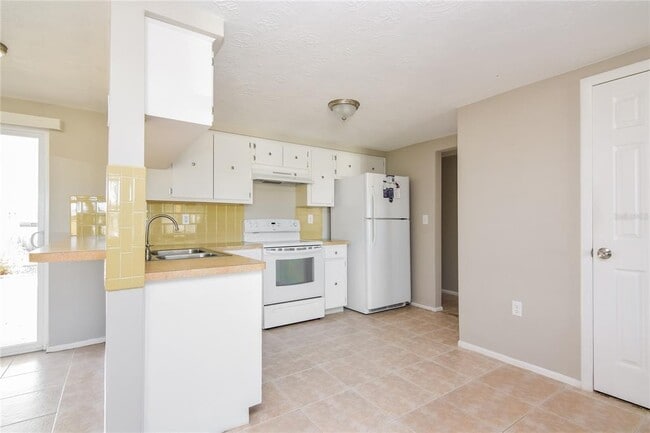 Building Photo - 3410 Trask Dr
