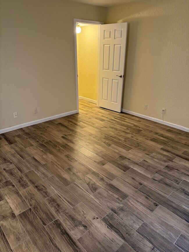 Building Photo - 13770 Bottlebrush Ct