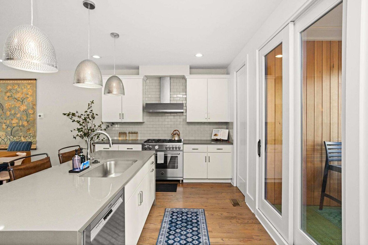 Building Photo - 1706 8th Ave S