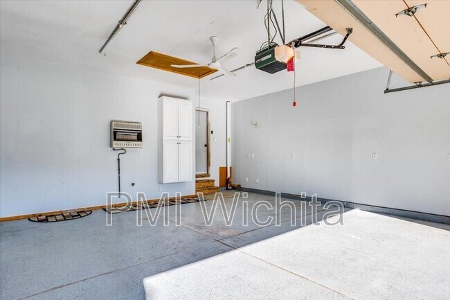 Building Photo - 3607 N Athenian St