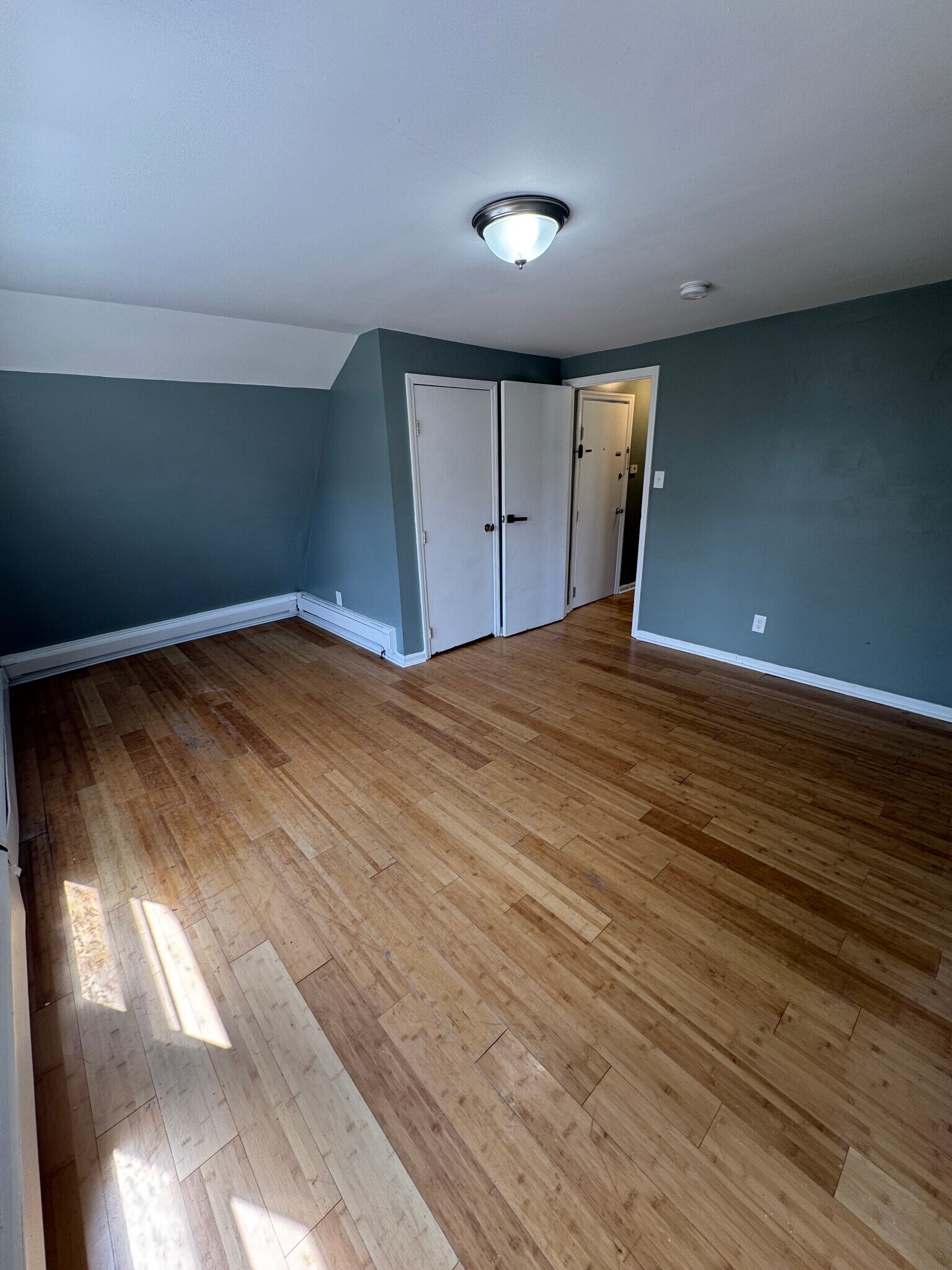 Building Photo - 35 Coit St