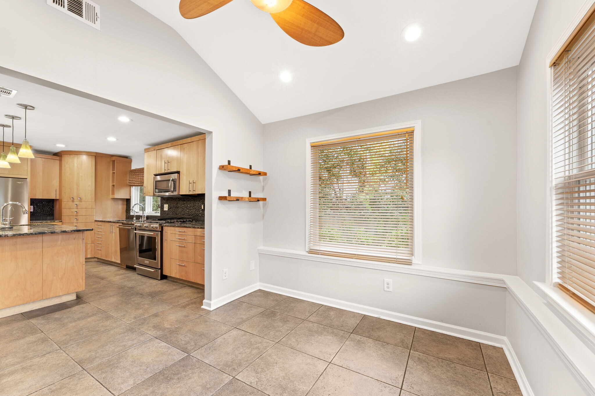 Breakfast Room - 1486 Briaroaks Trl NE