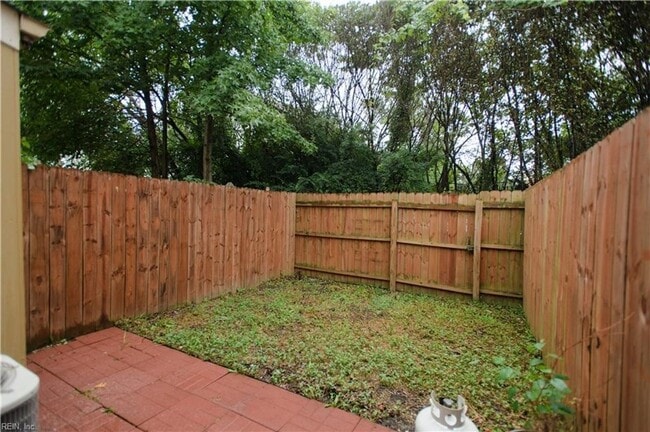 Building Photo - 63 Lucinda Ct