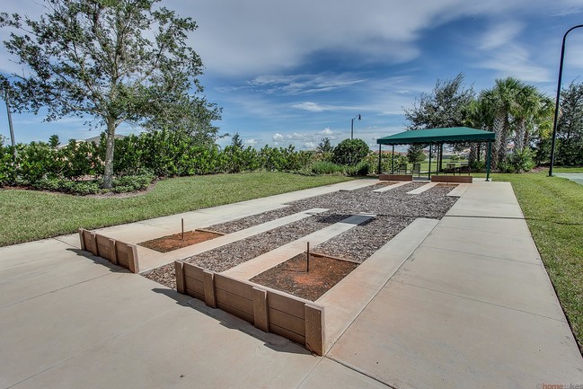 Building Photo - 11461 SW Waldorf Ct