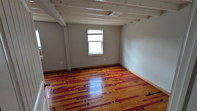Building Photo - 539 Hoffman St