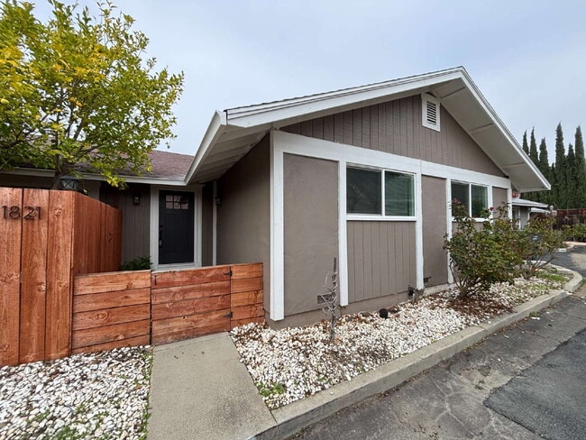 Building Photo - "Charming Concord Retreat: 3-Bedroom Gem with Granite Accents & Cozy Fireplace"