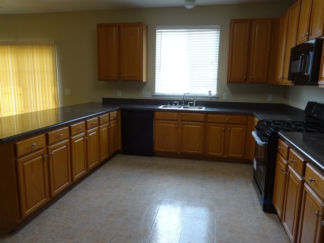 Building Photo - 2088 White Top Rd