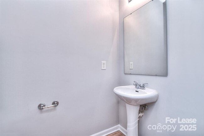 Building Photo - 8829 Gerren Ct