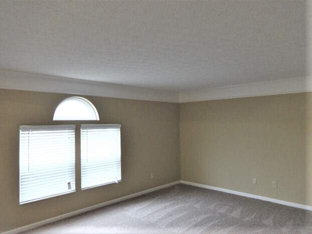 Building Photo - 523 Riverby Lane