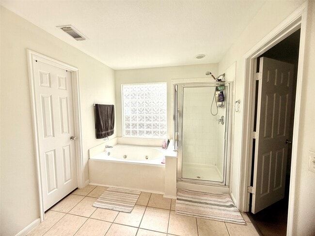 Building Photo - 4615 Pin Oak Creek Ln