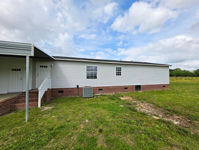 Building Photo - 1527 Haymount Rd