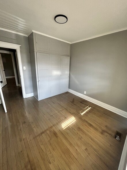 Building Photo - 1620 N Laramie Ave