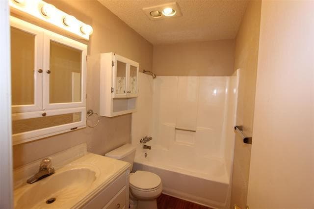 Building Photo - 5610 Brookview Ct