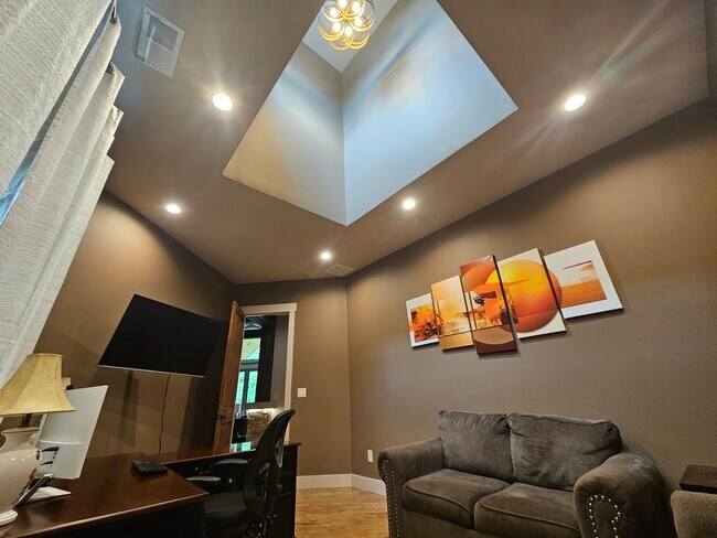 Building Photo - 281 Judson Ridge Rd