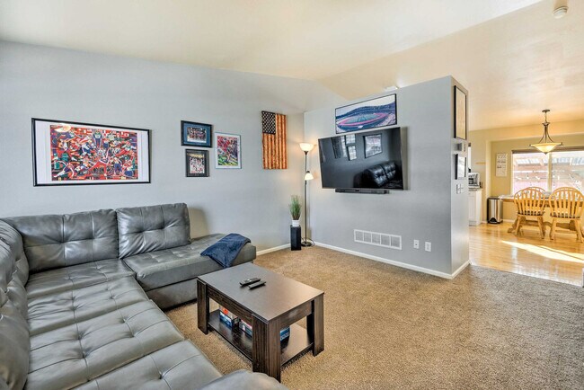 Building Photo - 5257 Pioneer Mesa Dr
