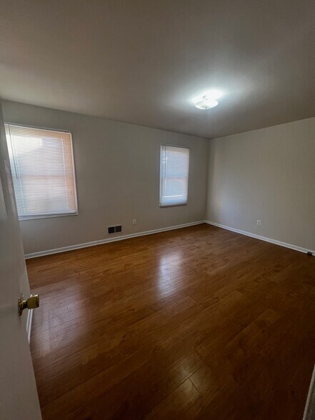 Master Bedroom - 9262 Taney Rd