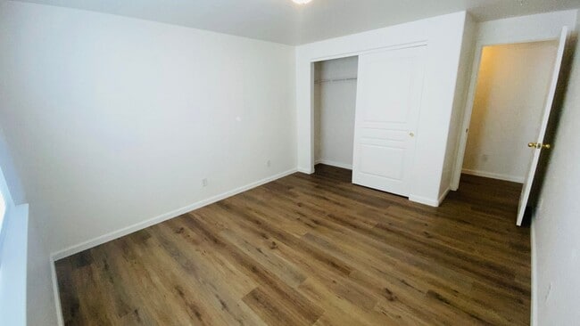 Building Photo - Gorgeous Remodeled Spacious 4 bedroom