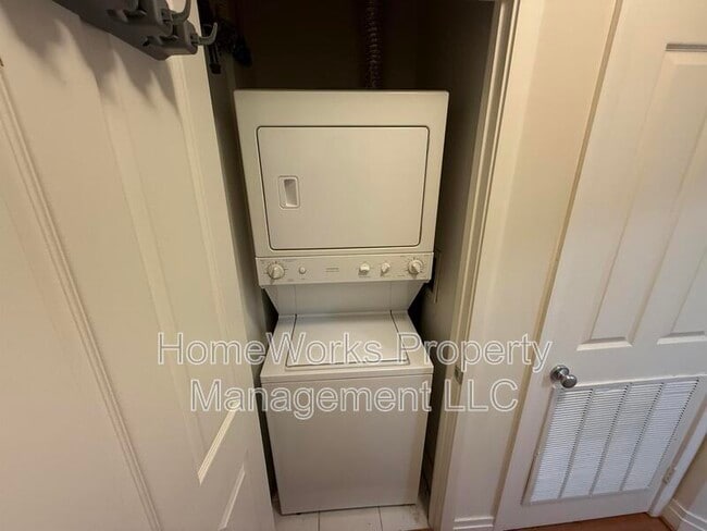 Building Photo - 414 Water St