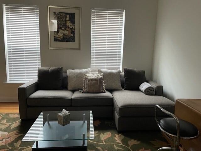 Building Photo - 1345 N Wells St