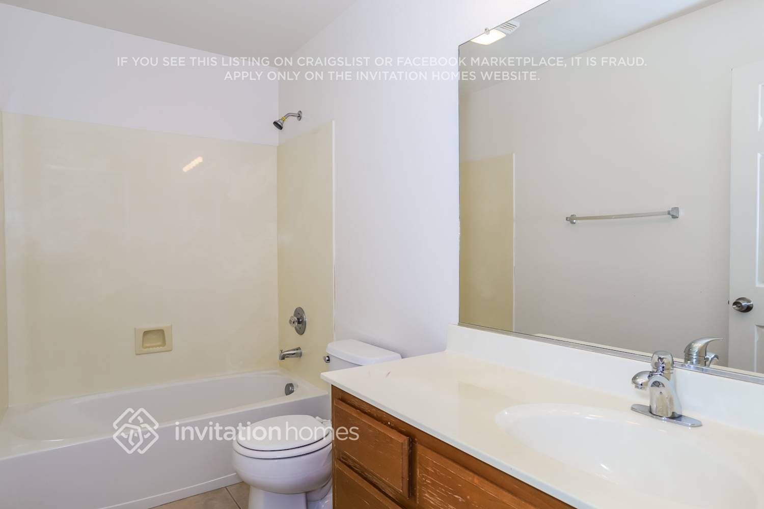 Building Photo - 1346 La Guardia Cir
