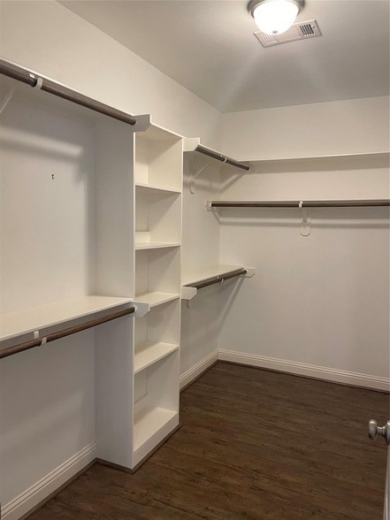 Building Photo - 517 Atchison St