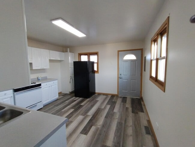 Building Photo - 221 N Broad St