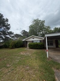 Building Photo - Daleville Alabama!