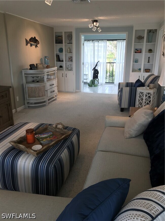 Building Photo - 611 E Palm Ave