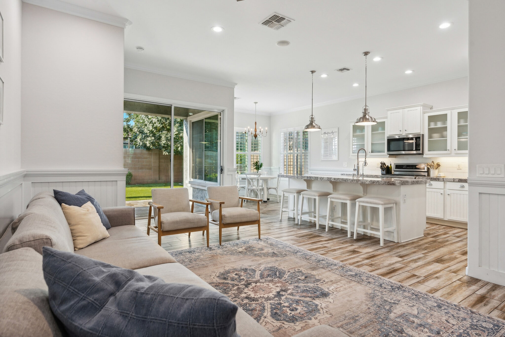 Building Photo - 10560 E Nichols Ave