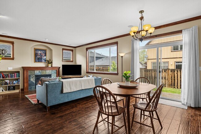 Building Photo - First Time Rental Property With Gorgeous F...