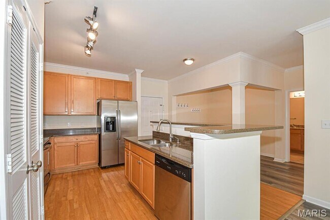 Building Photo - 1270 Strassner Dr