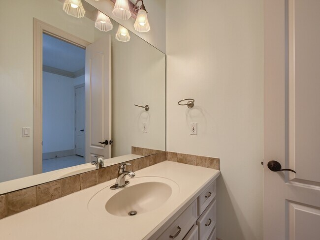 Building Photo - 19027 Crescent Bay Dr