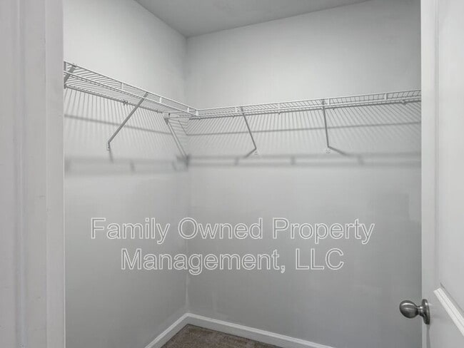 Building Photo - 193 Rosefield Ct