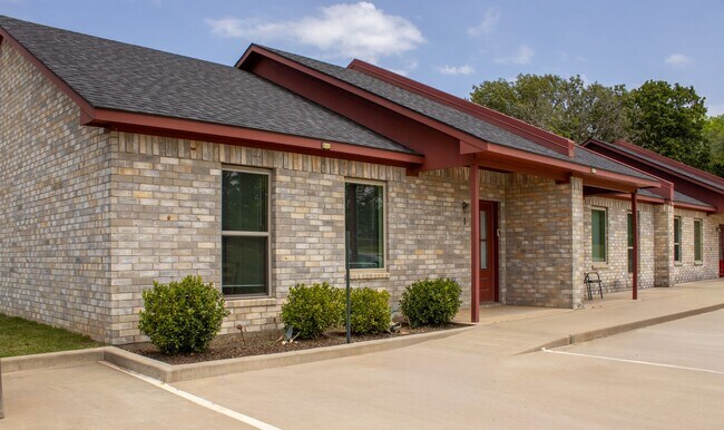 Building Photo - 1 bedroom /1 bathroom units available in a brand new complex!  Move in now!!