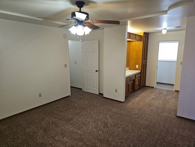 Building Photo - 1845 N Selina Ct