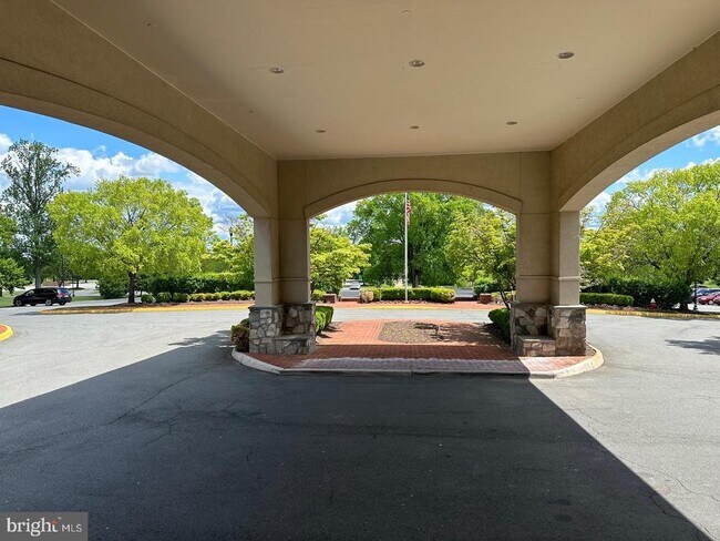 Building Photo - 43395 Briar Creek Terrace