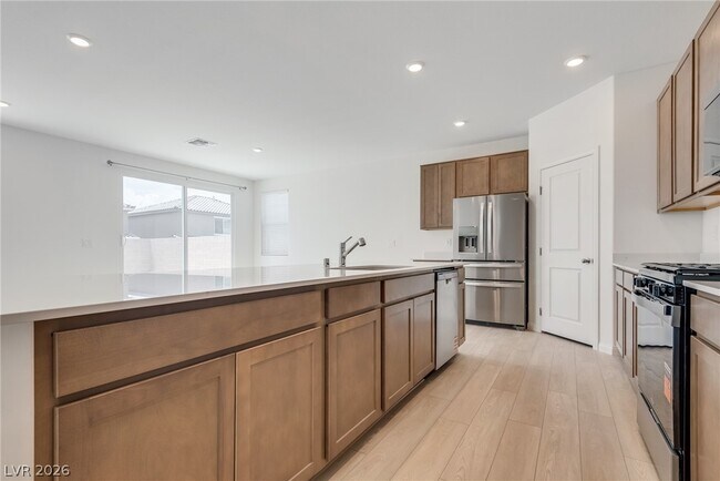 Building Photo - 4225 Zilker Pk Ave
