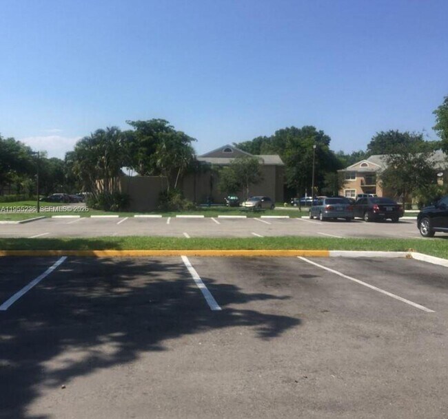 Building Photo - 1971 NW 96th Terrace