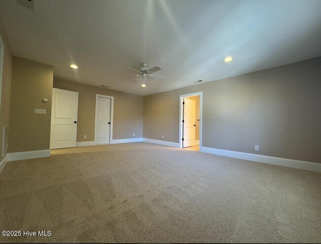 Building Photo - 428 N Belvedere Dr