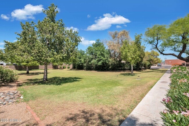 Building Photo - 2917 E Nisbet Ct